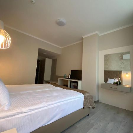 Comfort Guest Rooms 卡赞勒克 外观 照片