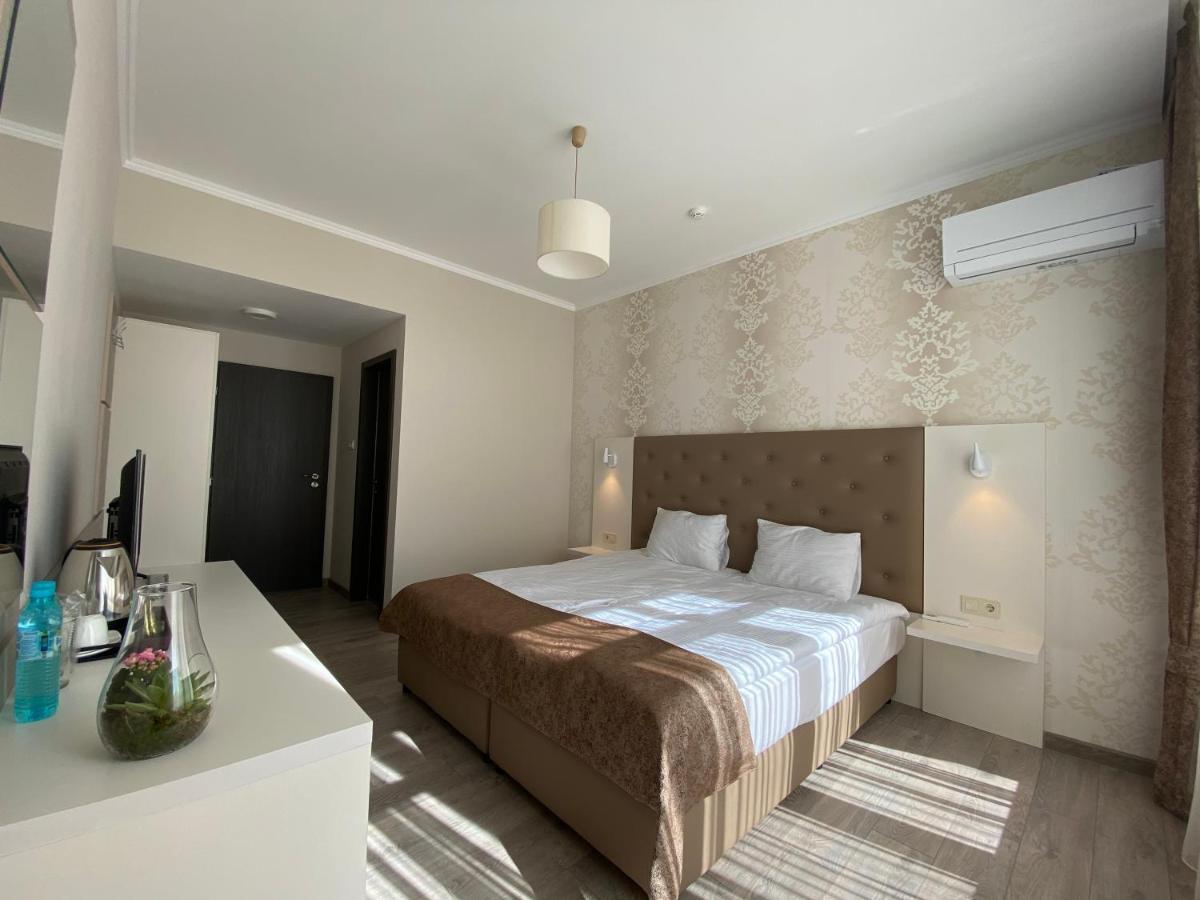 Comfort Guest Rooms 卡赞勒克 外观 照片