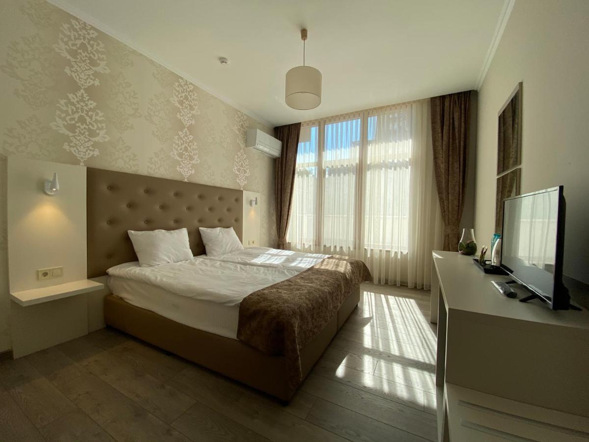 Comfort Guest Rooms 卡赞勒克 外观 照片
