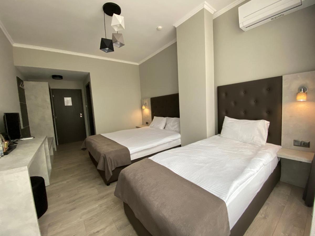 Comfort Guest Rooms 卡赞勒克 外观 照片