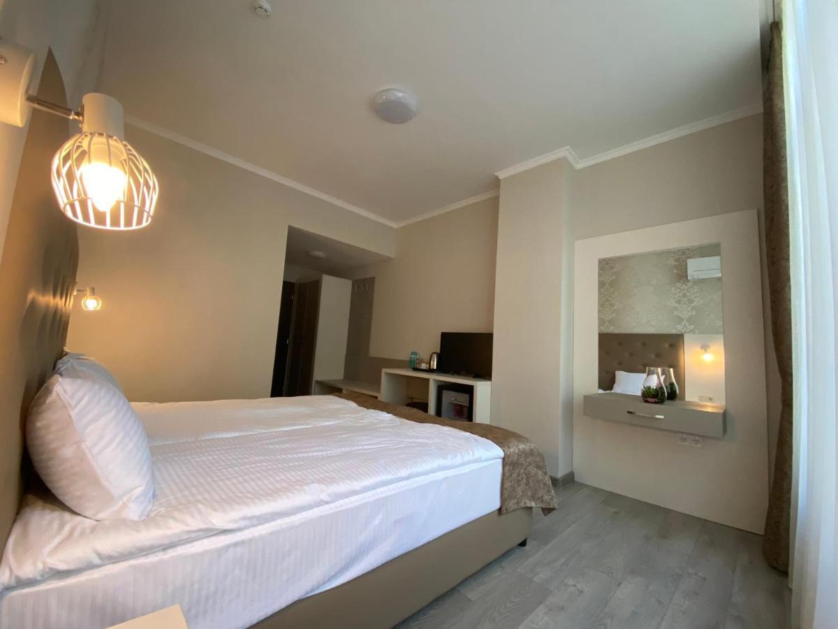 Comfort Guest Rooms 卡赞勒克 外观 照片