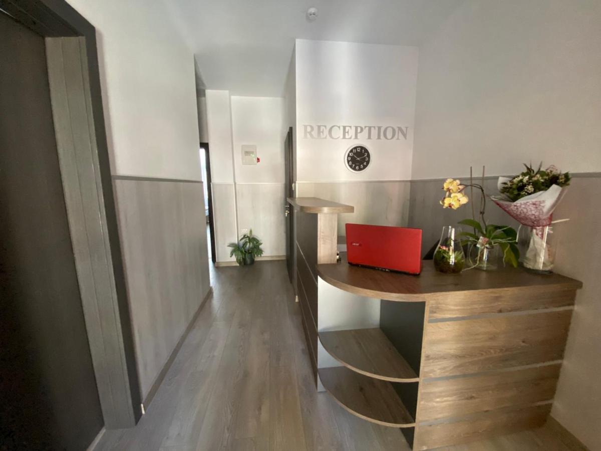 Comfort Guest Rooms 卡赞勒克 外观 照片